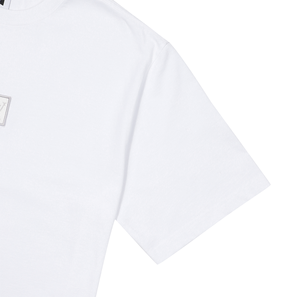 SUGA TOUR]OVERSIZED T-SHIRT (white)(2023年8月末以降発送) – BTS JAPAN OFFICIAL SHOP