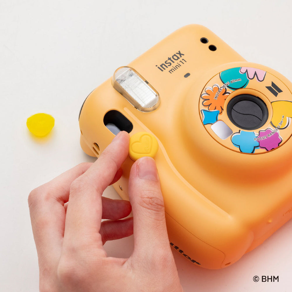 BTS「Butter」”チェキ”「instax mini 11」(本体)(2022年5月中旬頃～順次発送予定)※一般販売 – BTS JAPAN  OFFICIAL SHOP